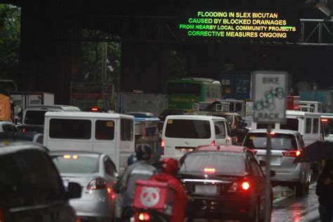 slex traffic update today|Floods cause heavy traffic at SLEX .